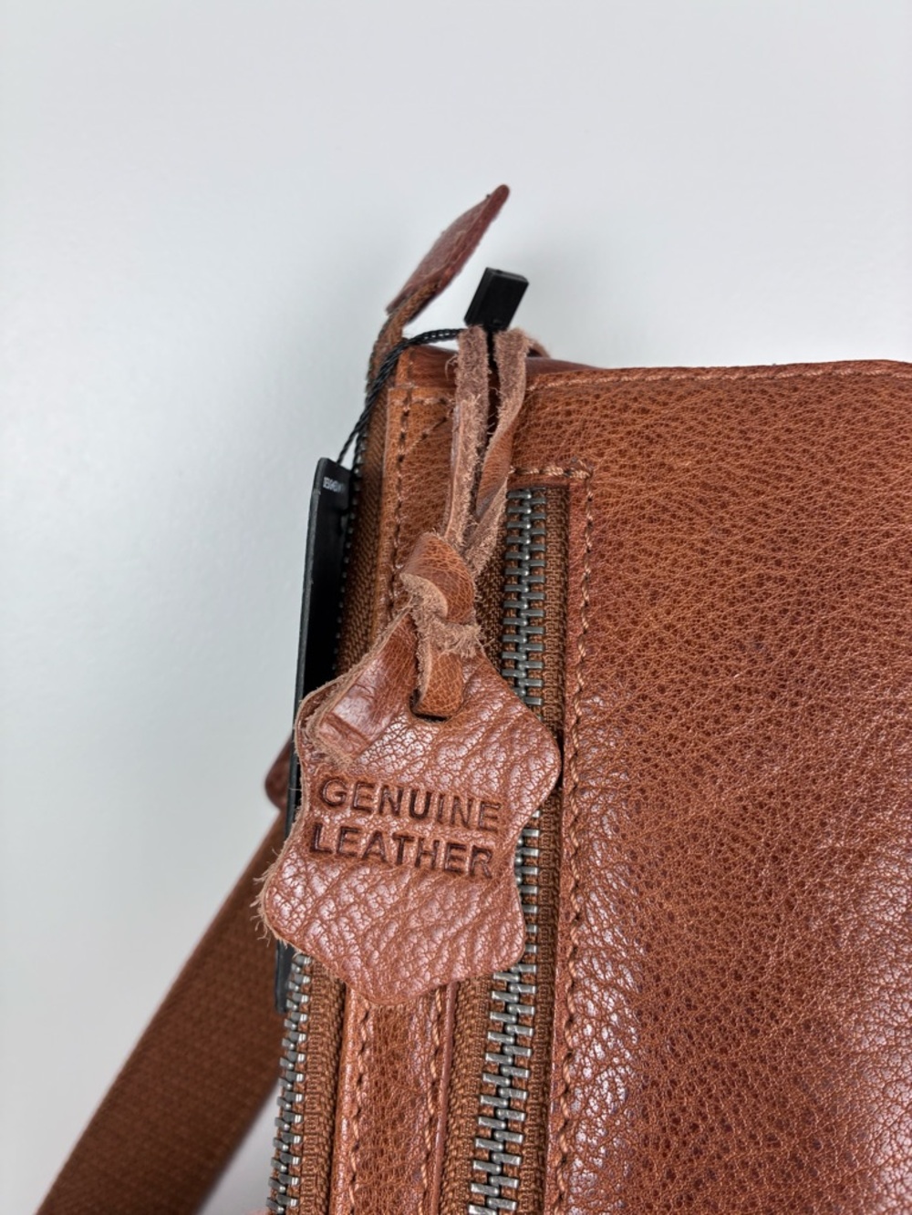 NWT Women’s Brown Leather-Trim Zip Pouch Belt Bag Travel - Picture 5 of 9